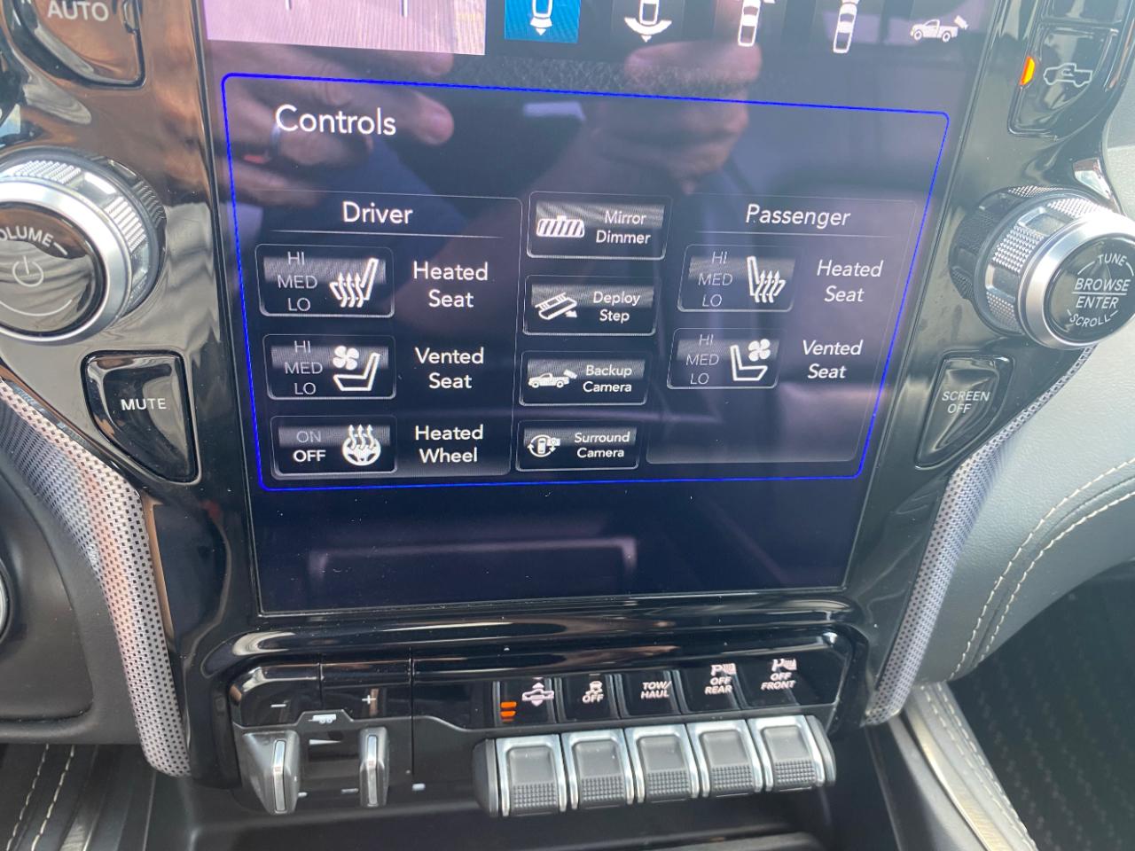 RAM 1500 Limited 4x4 Crew Cab 5'7" Box 2019