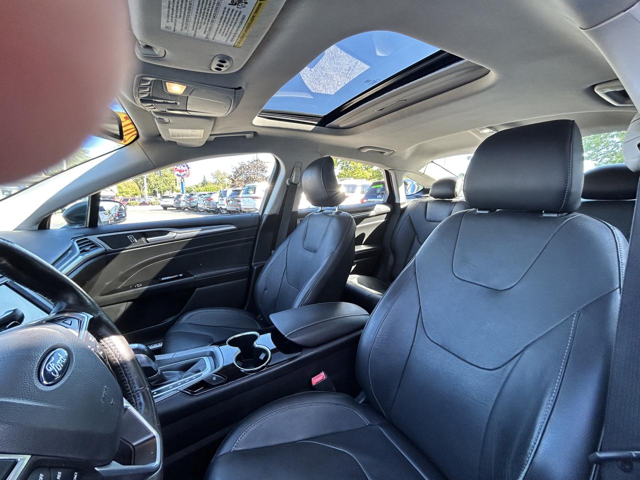 Ford Fusion 4dr Sdn Titanium FWD 2015