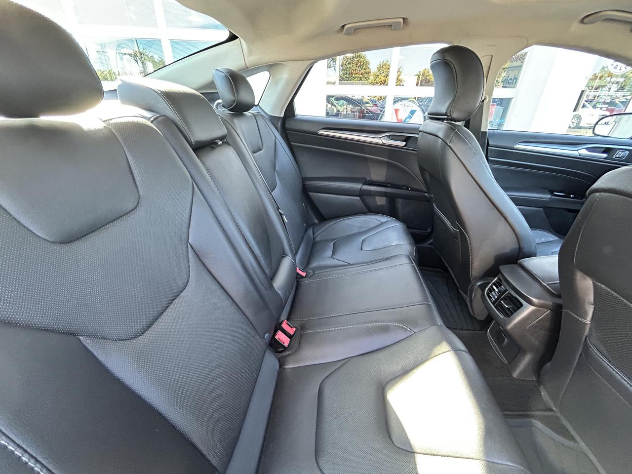 Ford Fusion 4dr Sdn Titanium FWD 2015