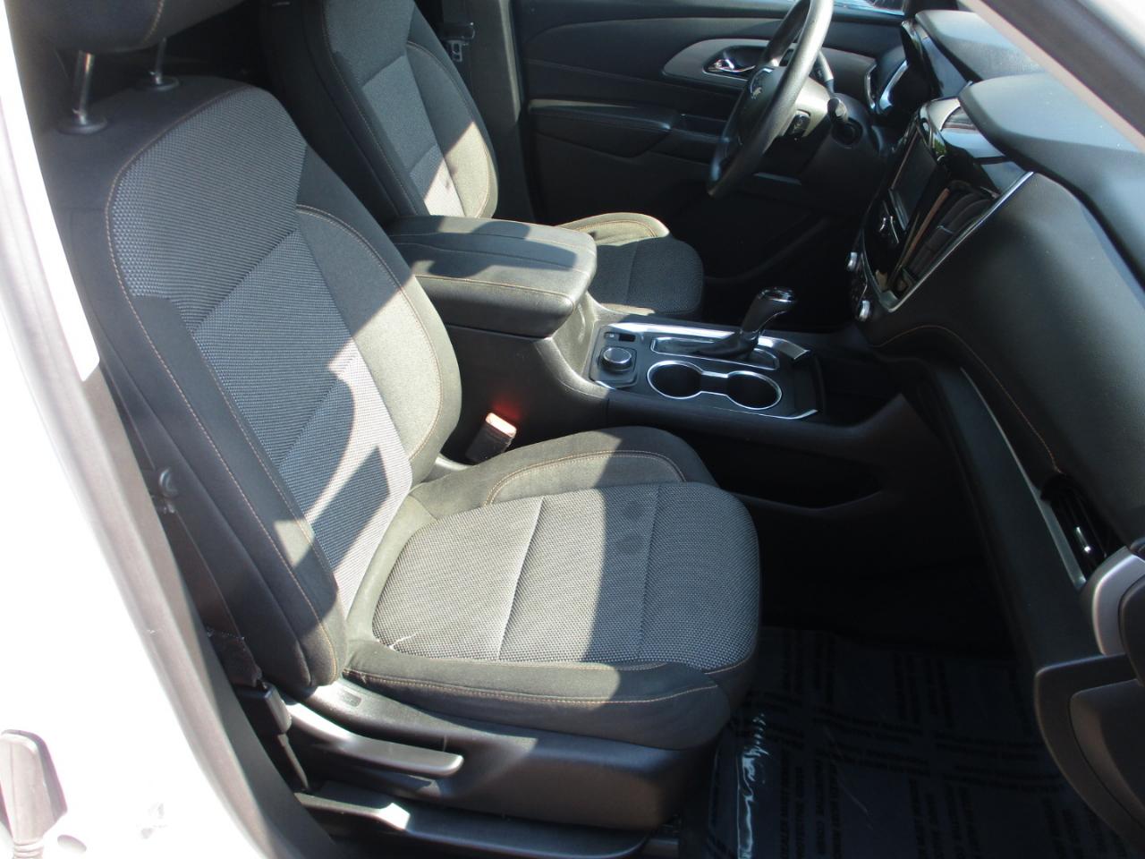 Chevrolet Traverse FWD 4dr L w/1L0 2018