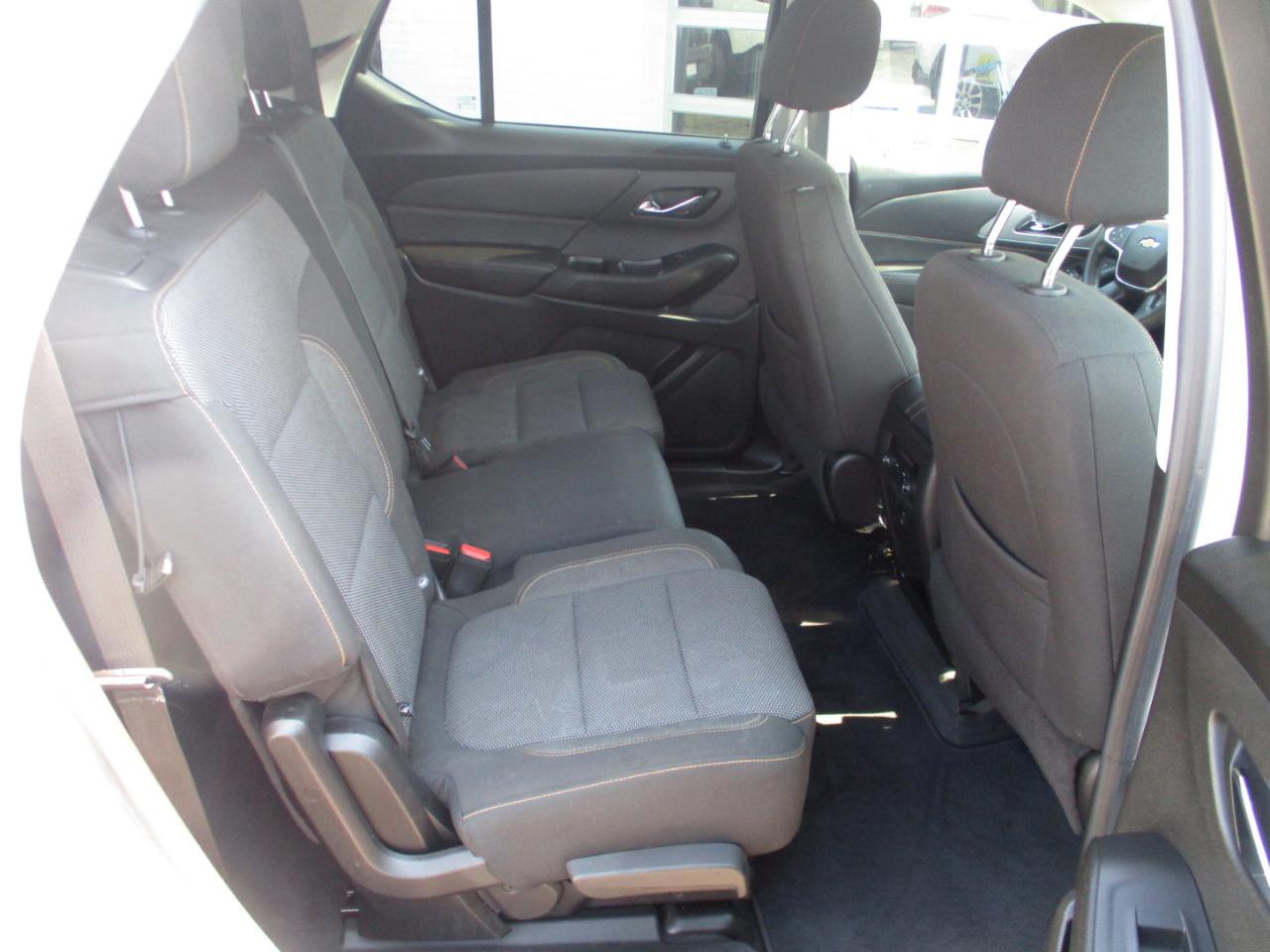 Chevrolet Traverse FWD 4dr L w/1L0 2018