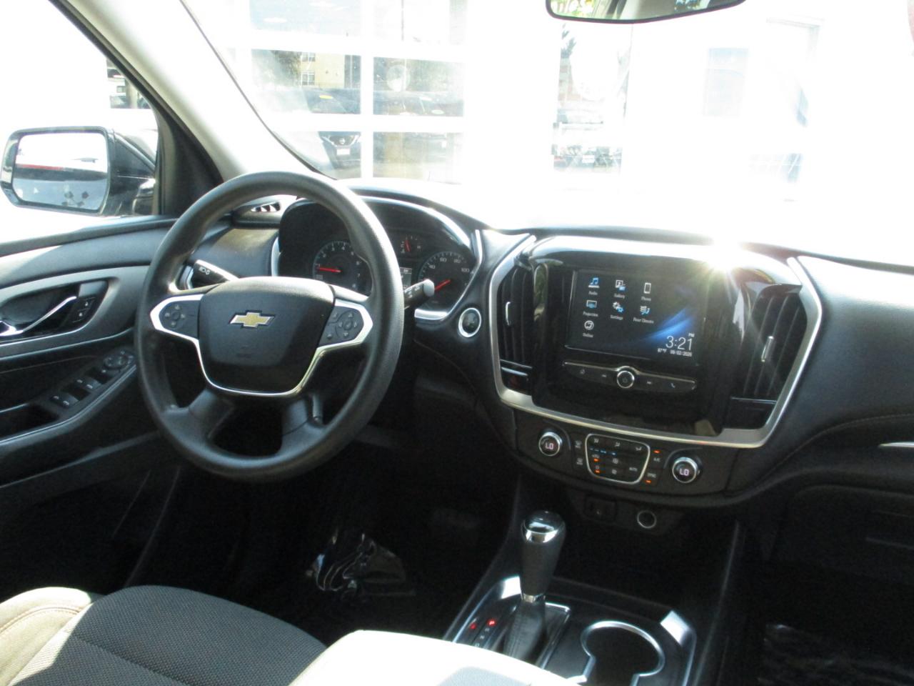 Chevrolet Traverse FWD 4dr L w/1L0 2018