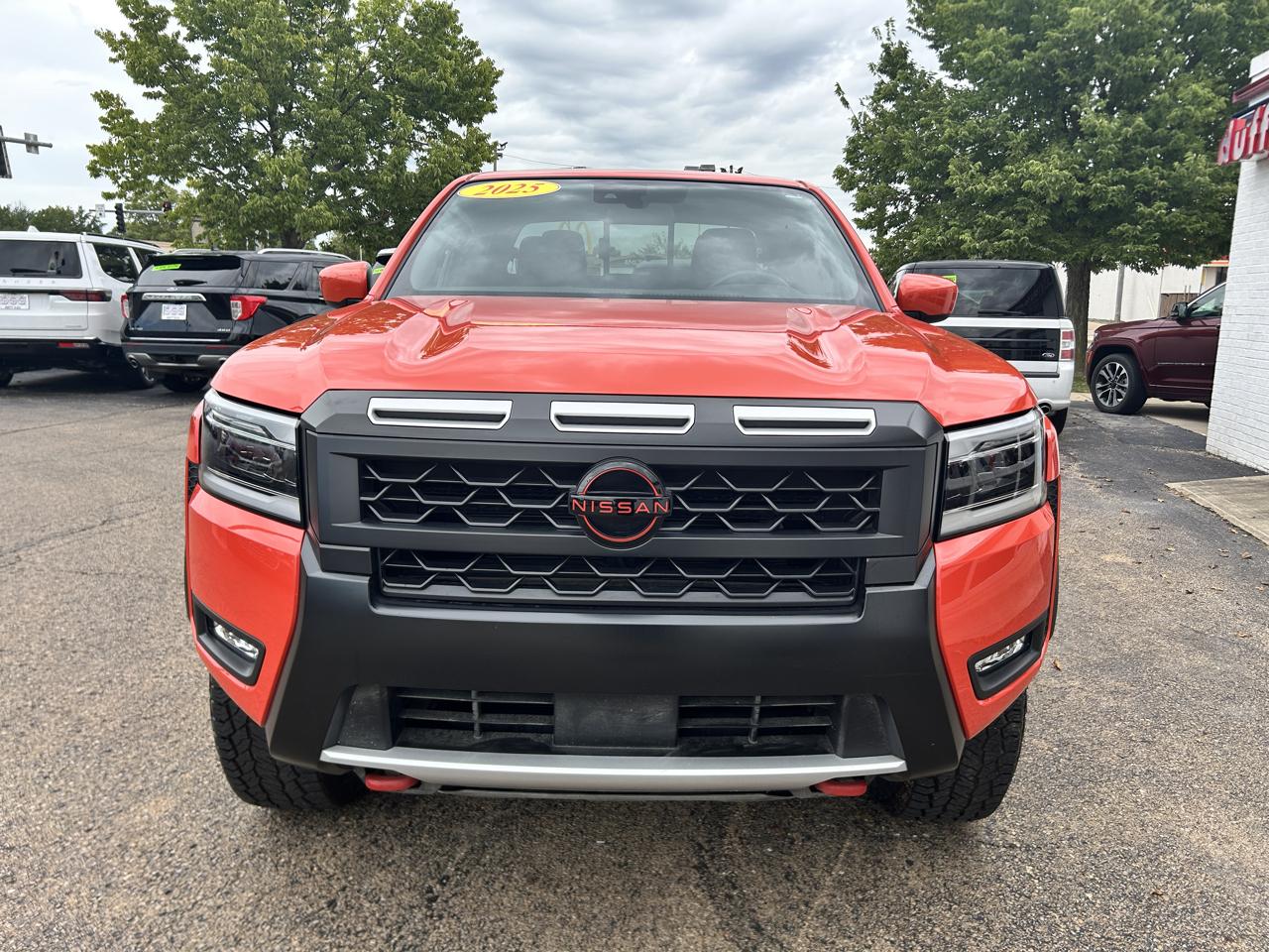 Nissan Frontier Crew Cab 4x4 PRO-4X 2025