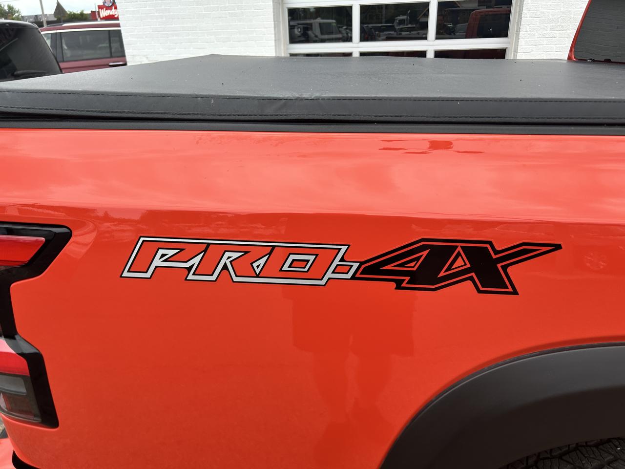 Nissan Frontier Crew Cab 4x4 PRO-4X 2025