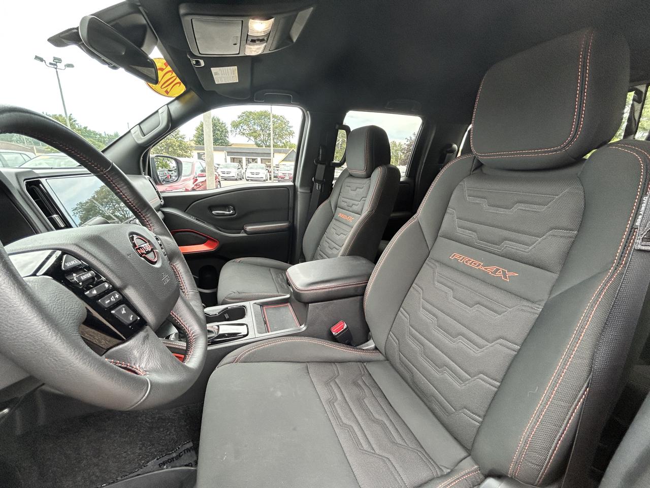 Nissan Frontier Crew Cab 4x4 PRO-4X 2025