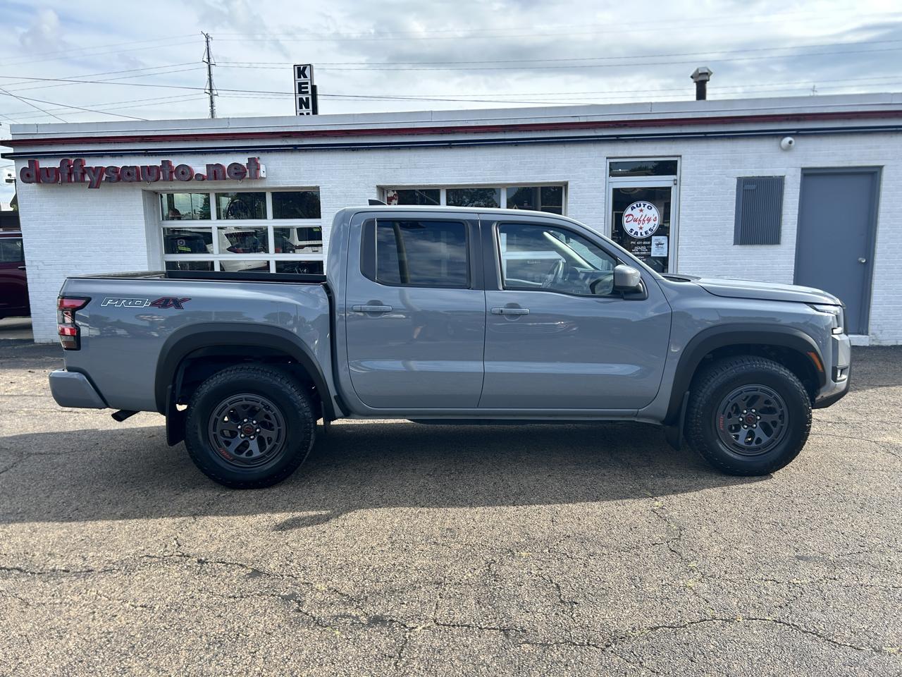Nissan Frontier Crew Cab 4x4 PRO-4X 2025