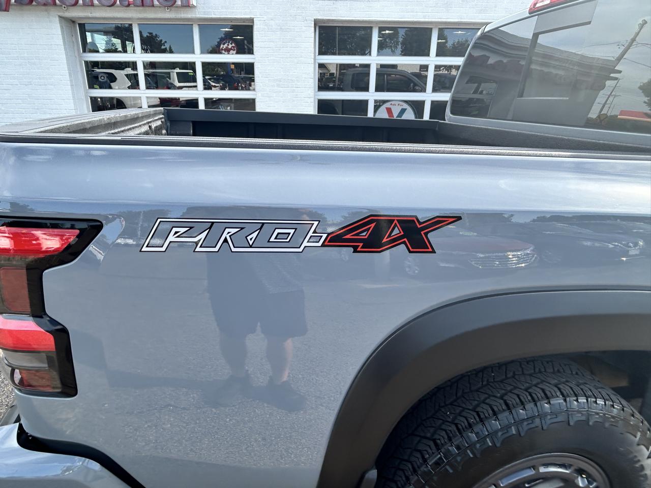 Nissan Frontier Crew Cab 4x4 PRO-4X 2025