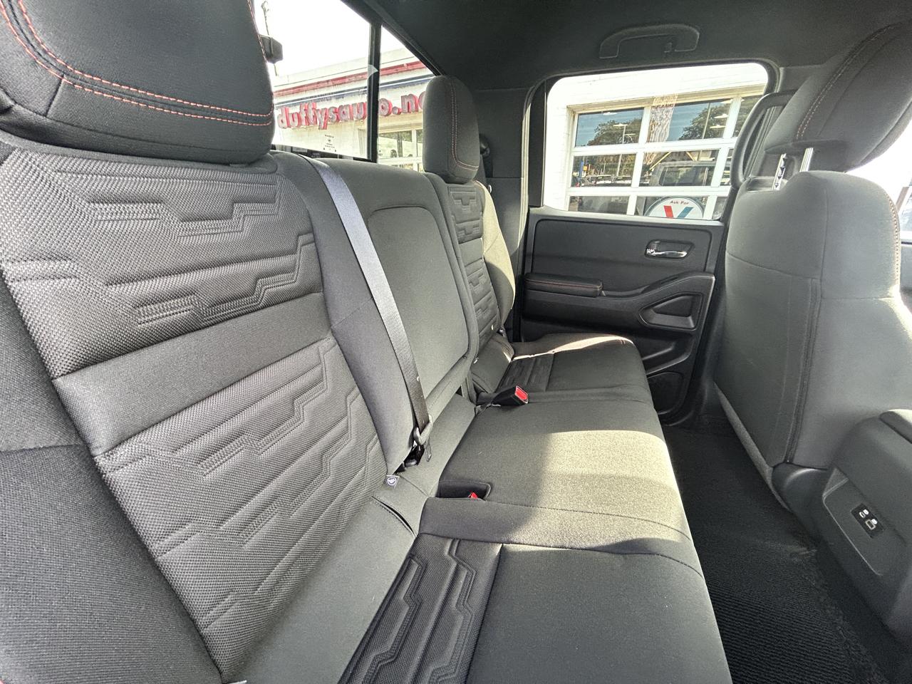 Nissan Frontier Crew Cab 4x4 PRO-4X 2025