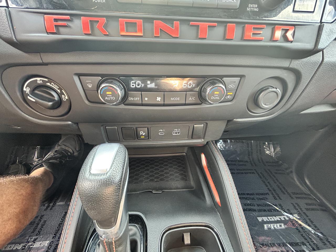 Nissan Frontier Crew Cab 4x4 PRO-4X 2025