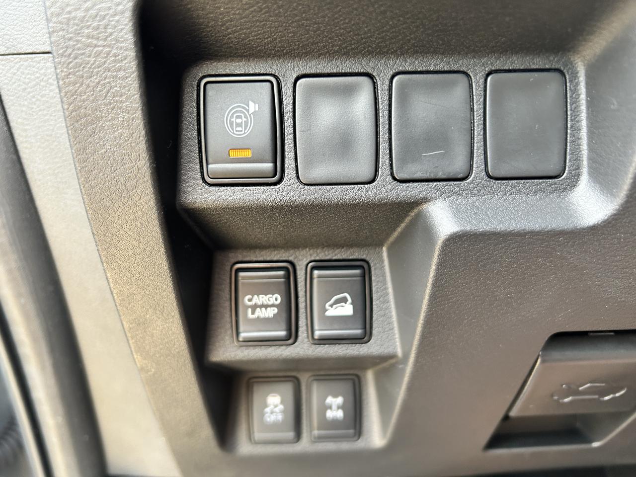 Nissan Frontier Crew Cab 4x4 PRO-4X 2025