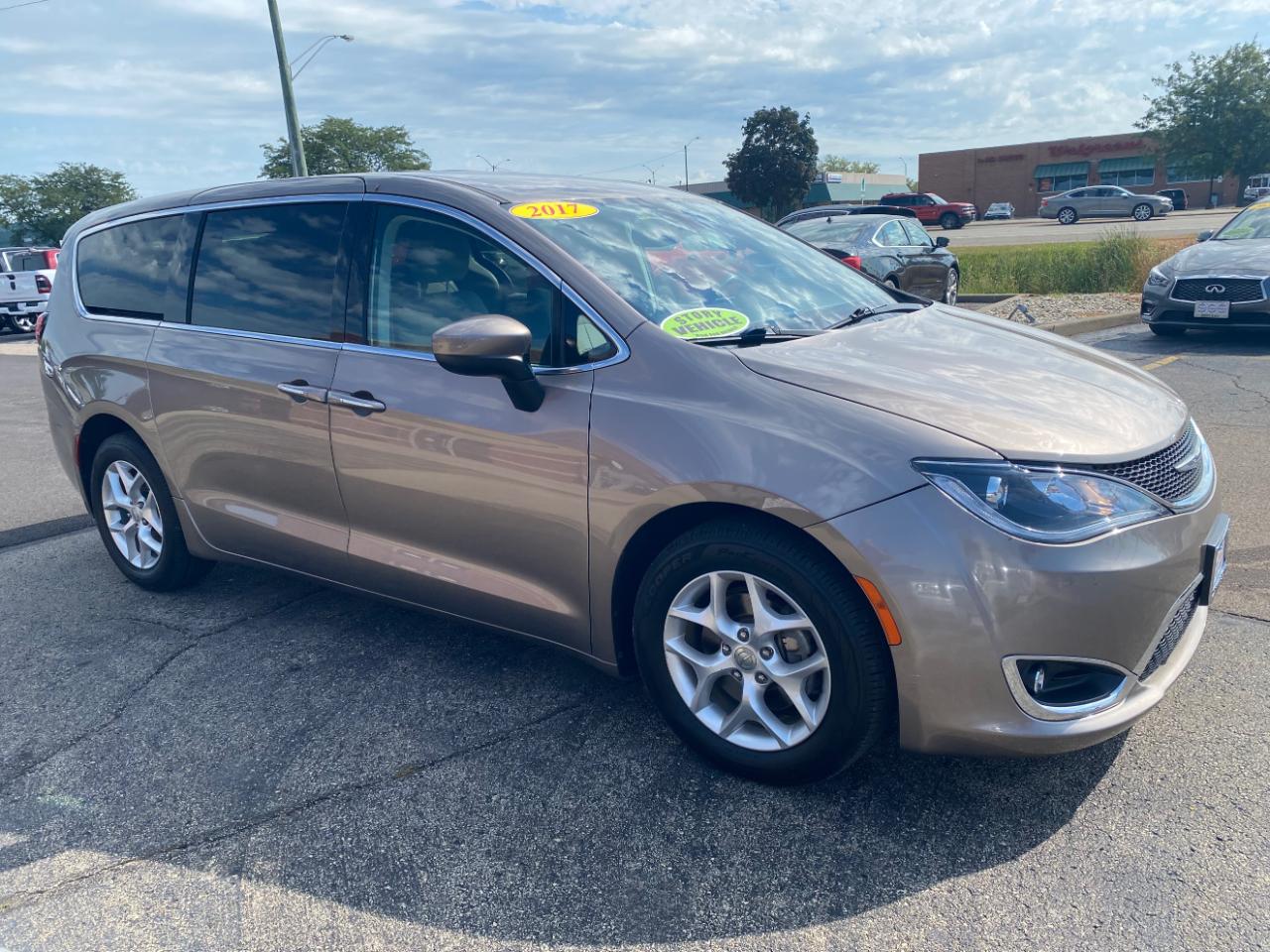 Chrysler Pacifica Touring Plus FWD 2017