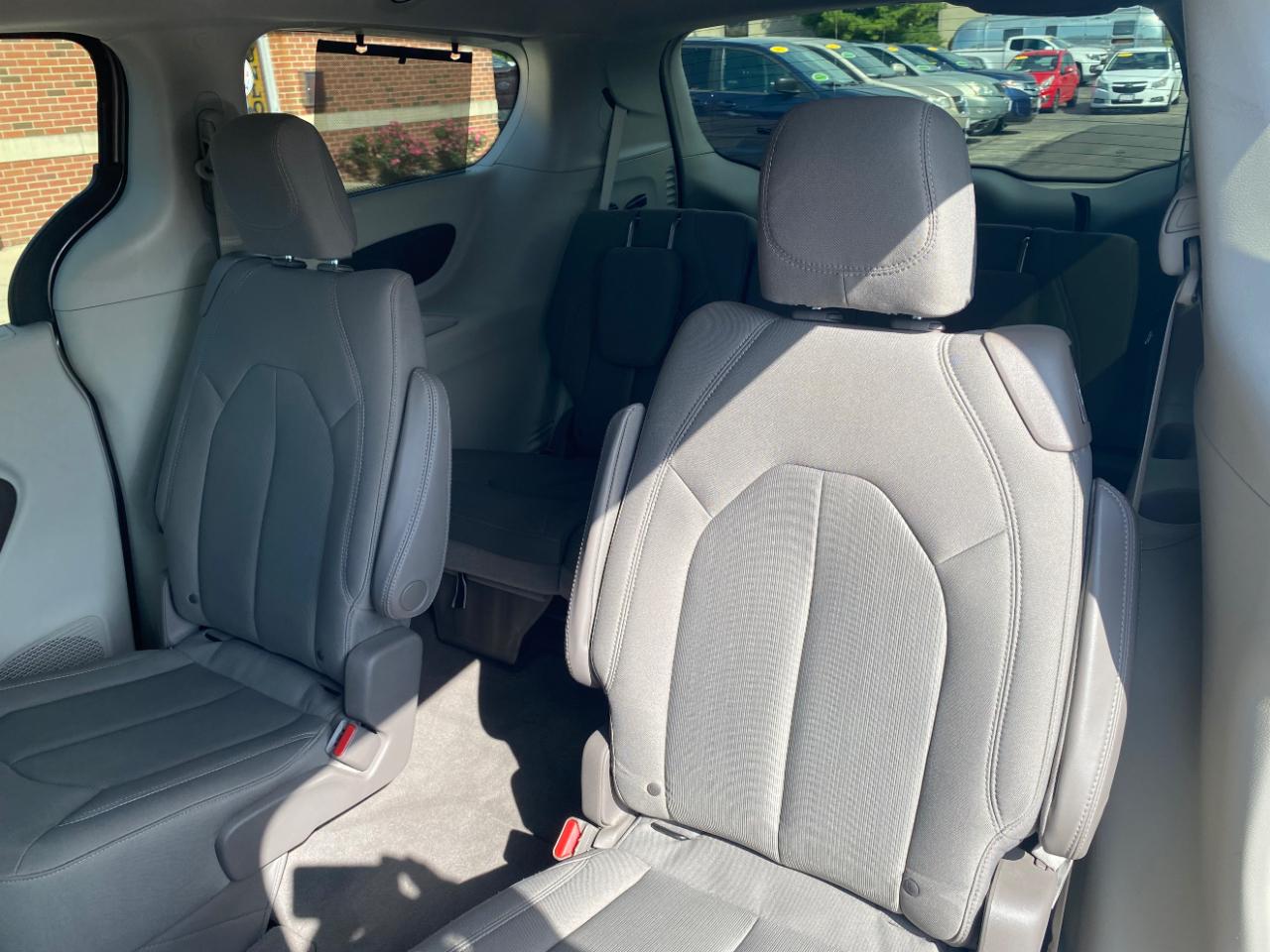 Chrysler Pacifica Touring Plus FWD 2017
