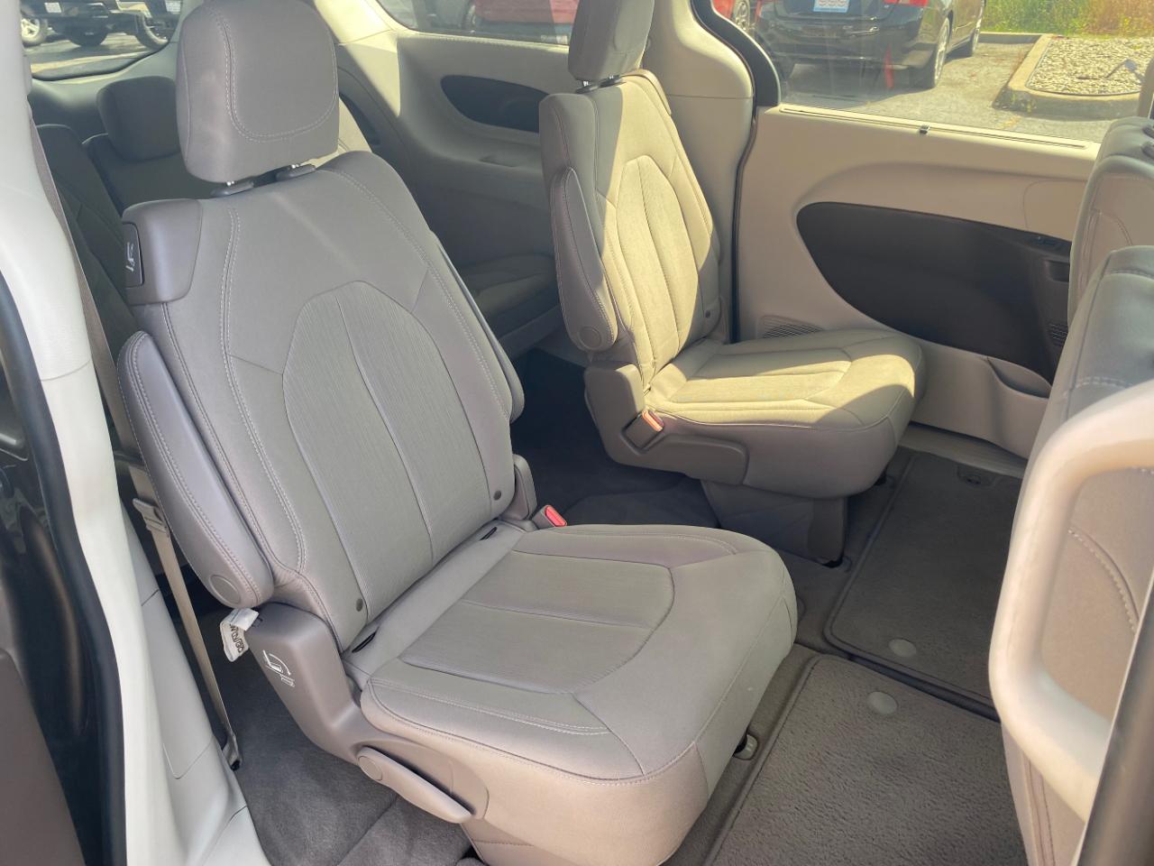 Chrysler Pacifica Touring Plus FWD 2017