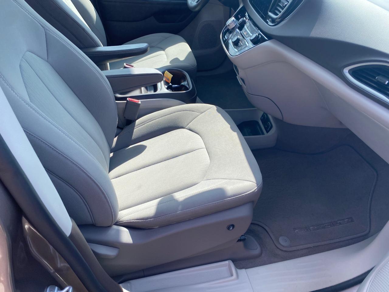 Chrysler Pacifica Touring Plus FWD 2017