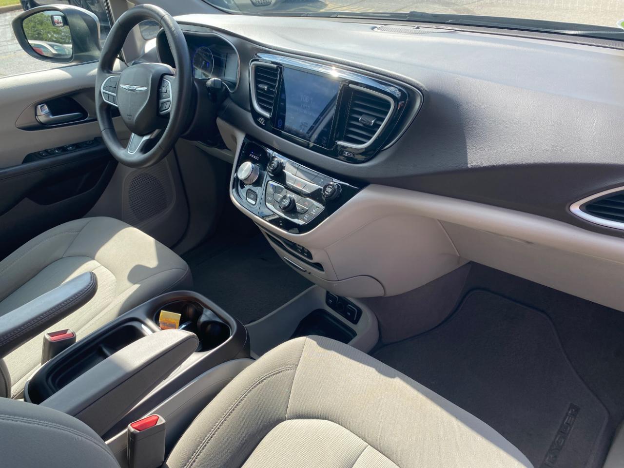 Chrysler Pacifica Touring Plus FWD 2017