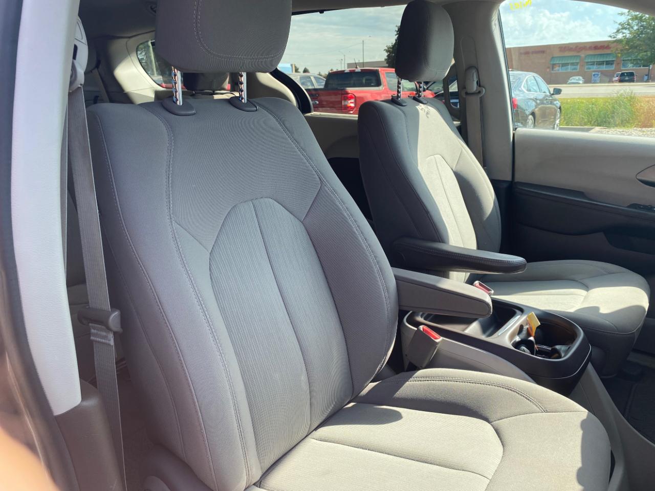 Chrysler Pacifica Touring Plus FWD 2017