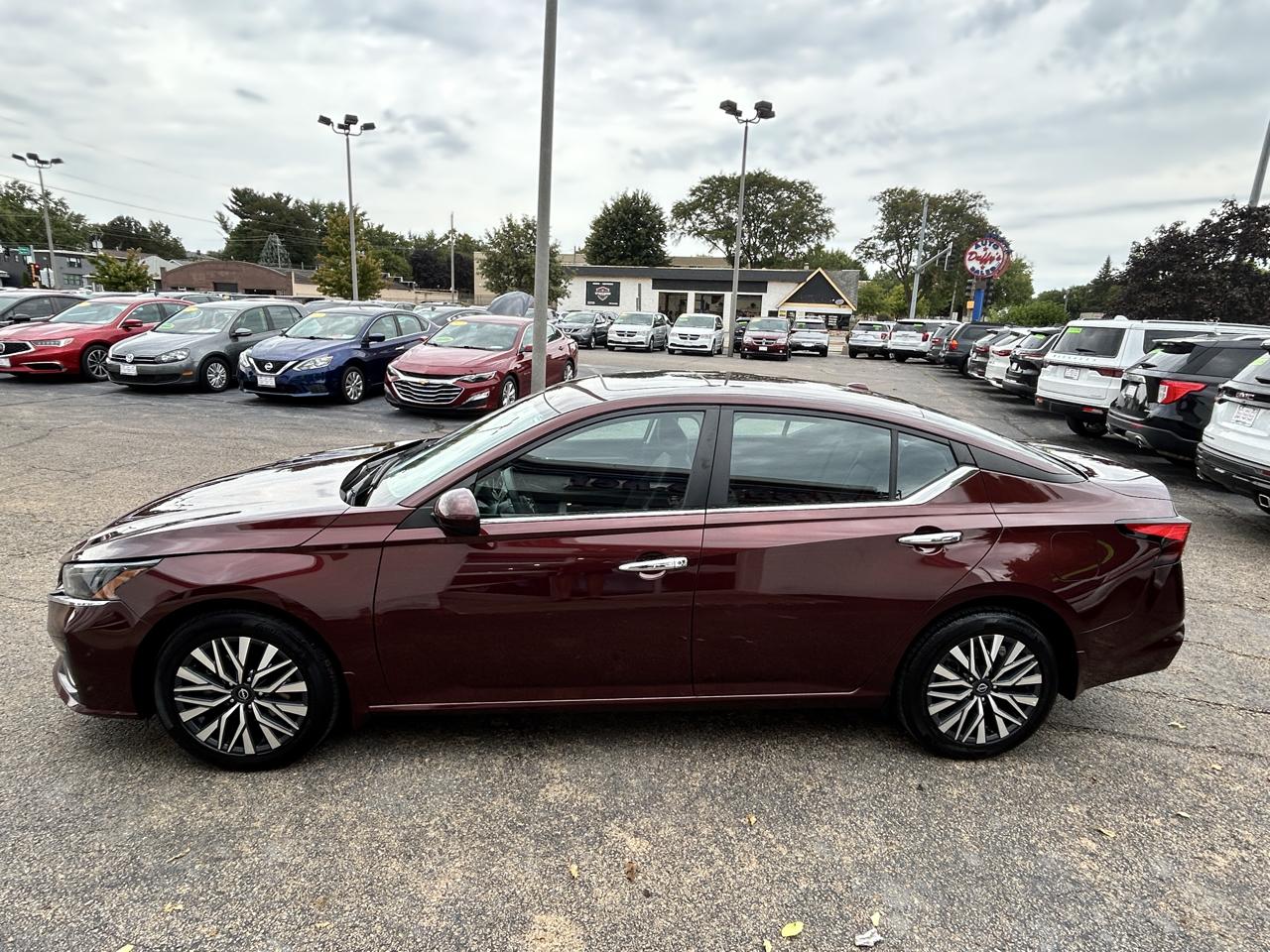 Nissan Altima 2.5 SV AWD Sedan 2023