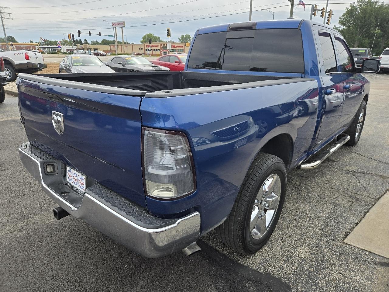 RAM 1500 4WD Quad Cab 140.5" SLT 2011