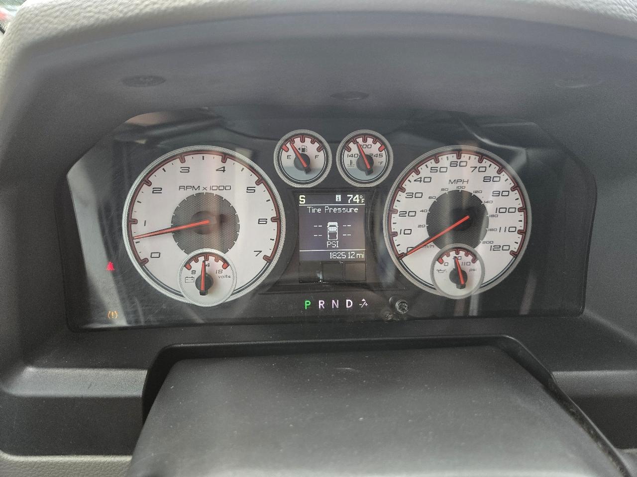 RAM 1500 4WD Quad Cab 140.5" SLT 2011