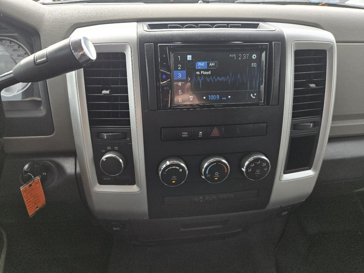 RAM 1500 4WD Quad Cab 140.5" SLT 2011