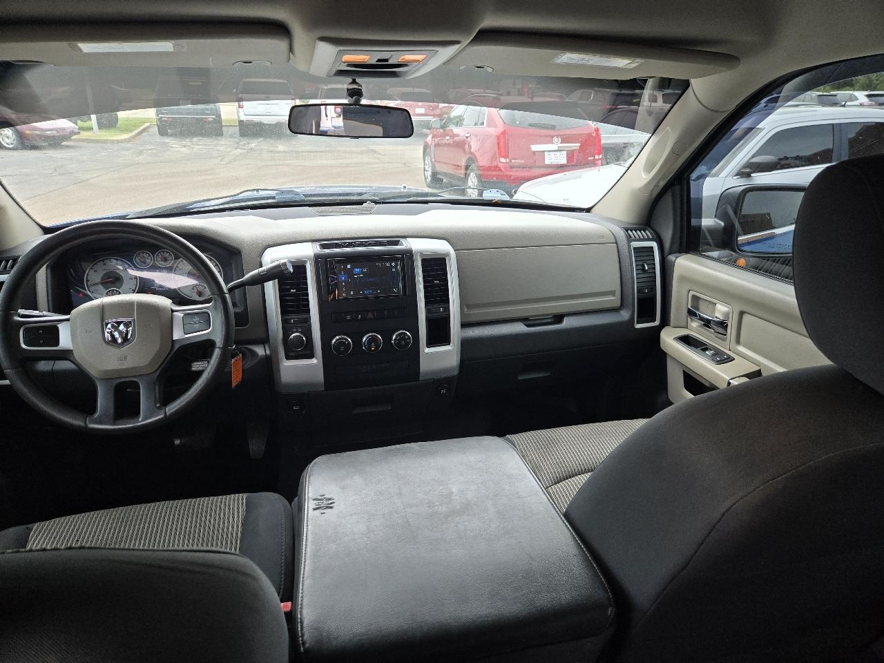 RAM 1500 4WD Quad Cab 140.5" SLT 2011