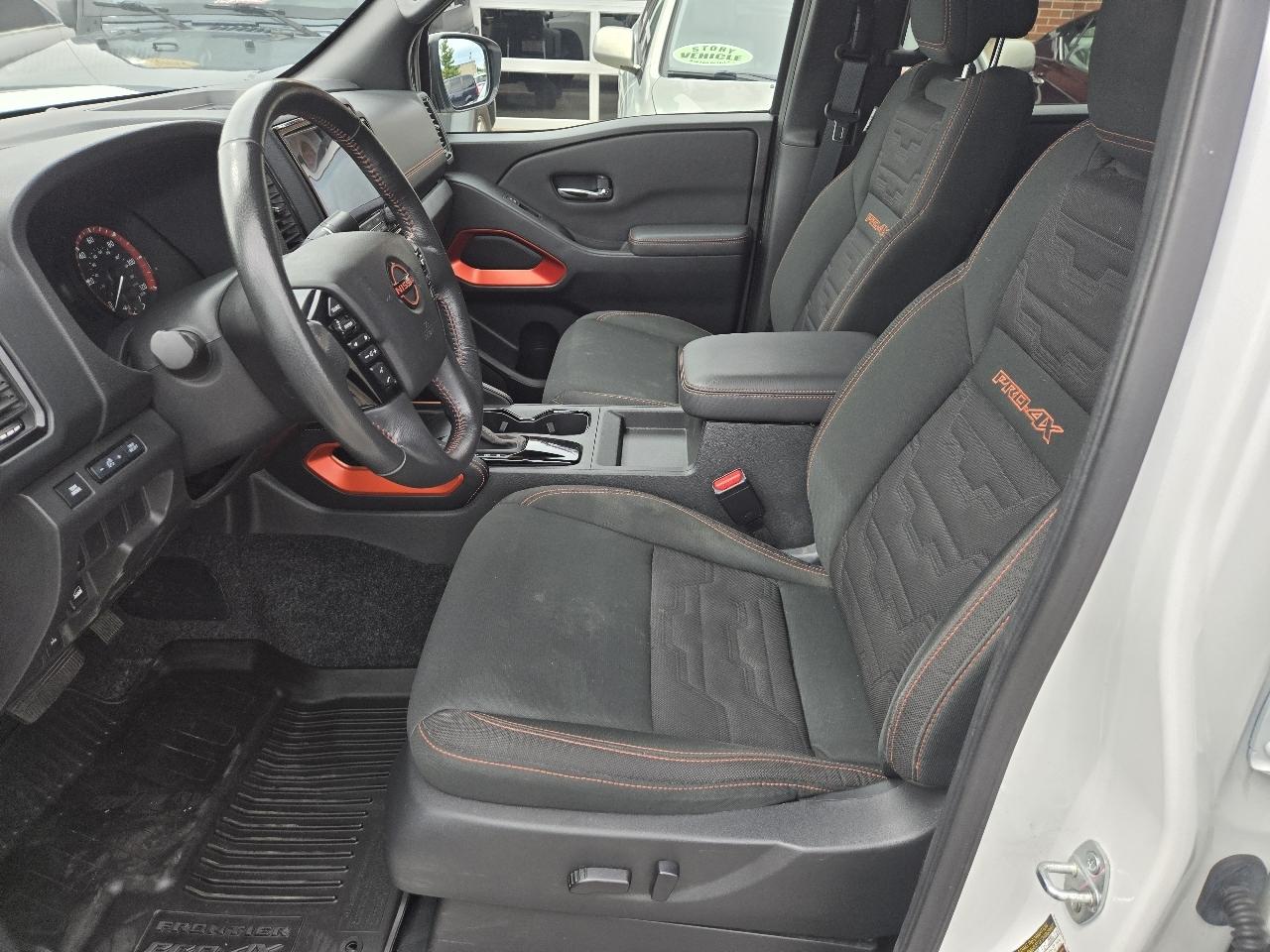 Nissan Frontier Crew Cab 4x4 PRO-4X 2024