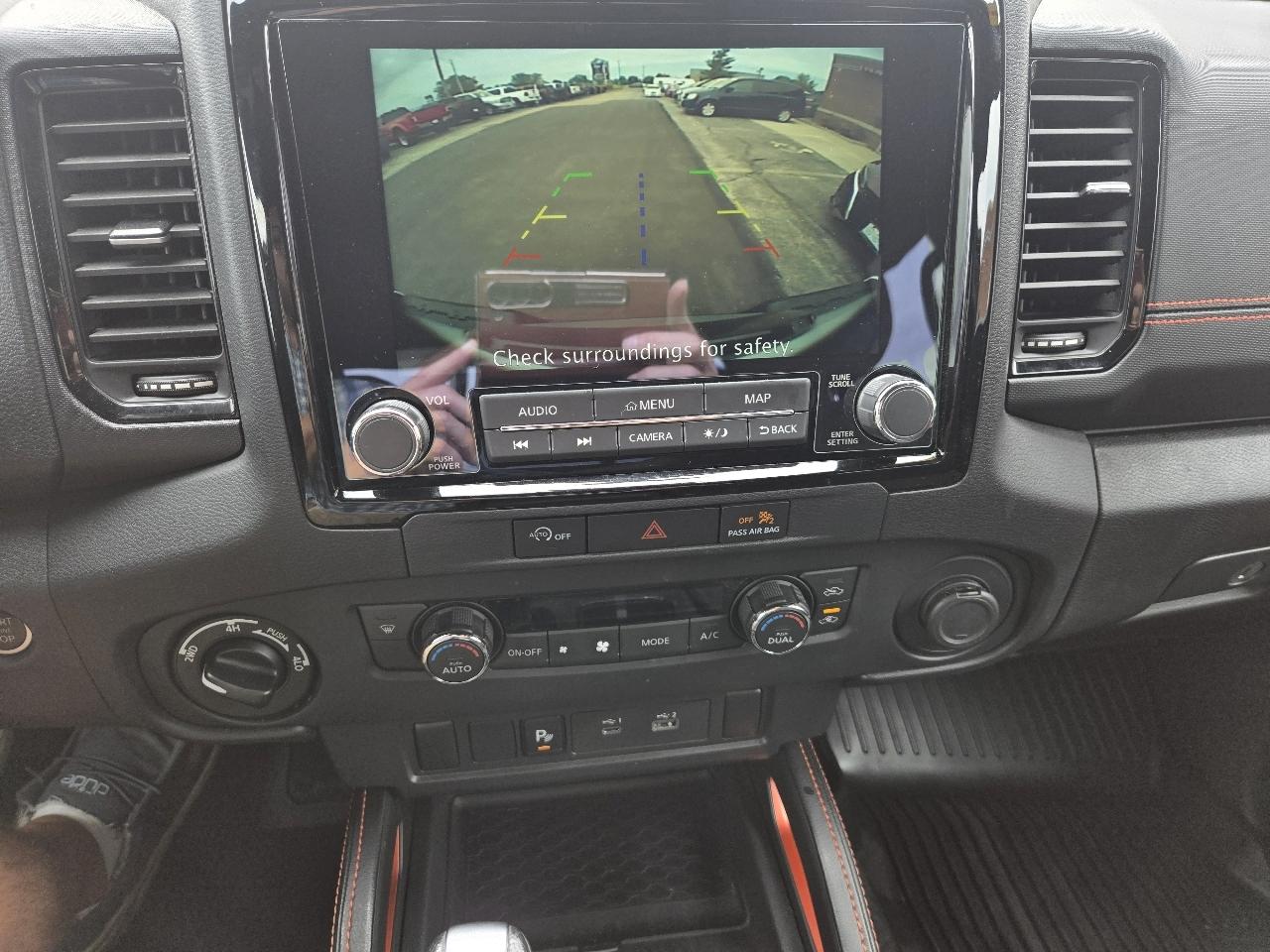 Nissan Frontier Crew Cab 4x4 PRO-4X 2024