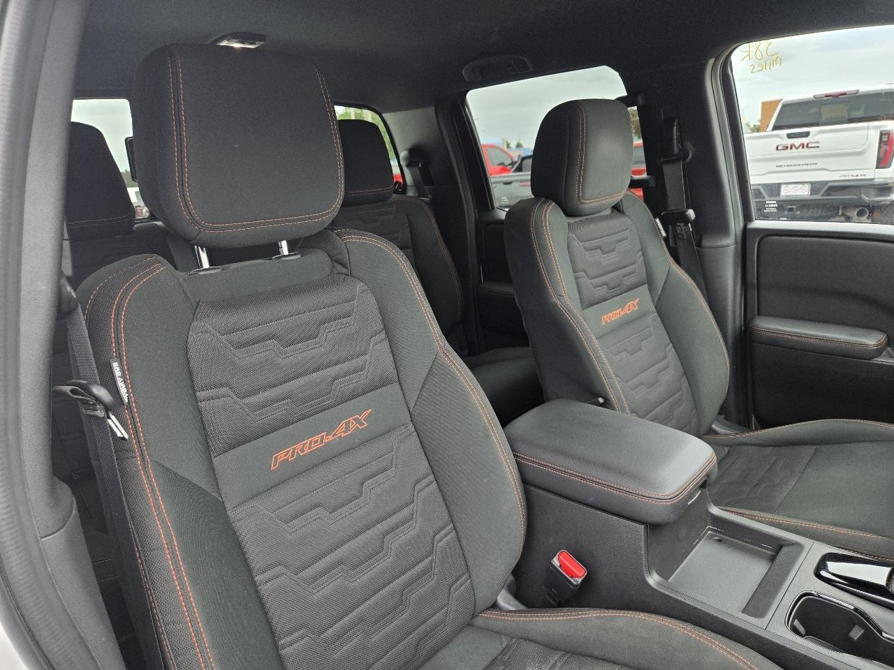 Nissan Frontier Crew Cab 4x4 PRO-4X 2024