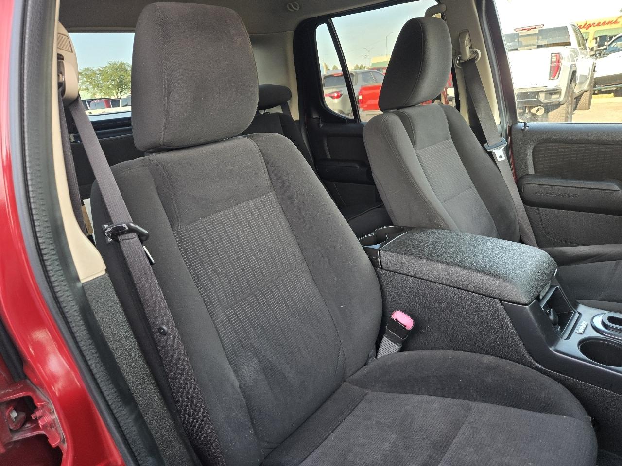 Ford Explorer Sport Trac 4WD 4dr XLT 2010