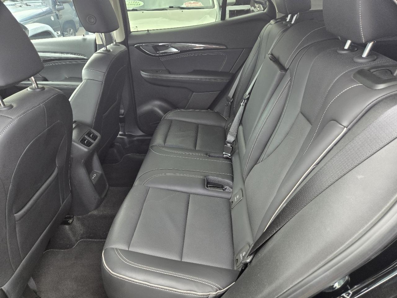 Buick Envision FWD 4dr Essence 2023