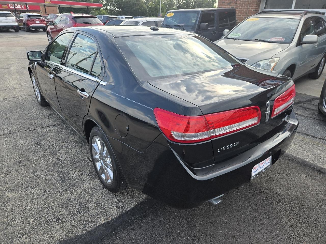 Lincoln MKZ 4dr Sdn FWD 2011