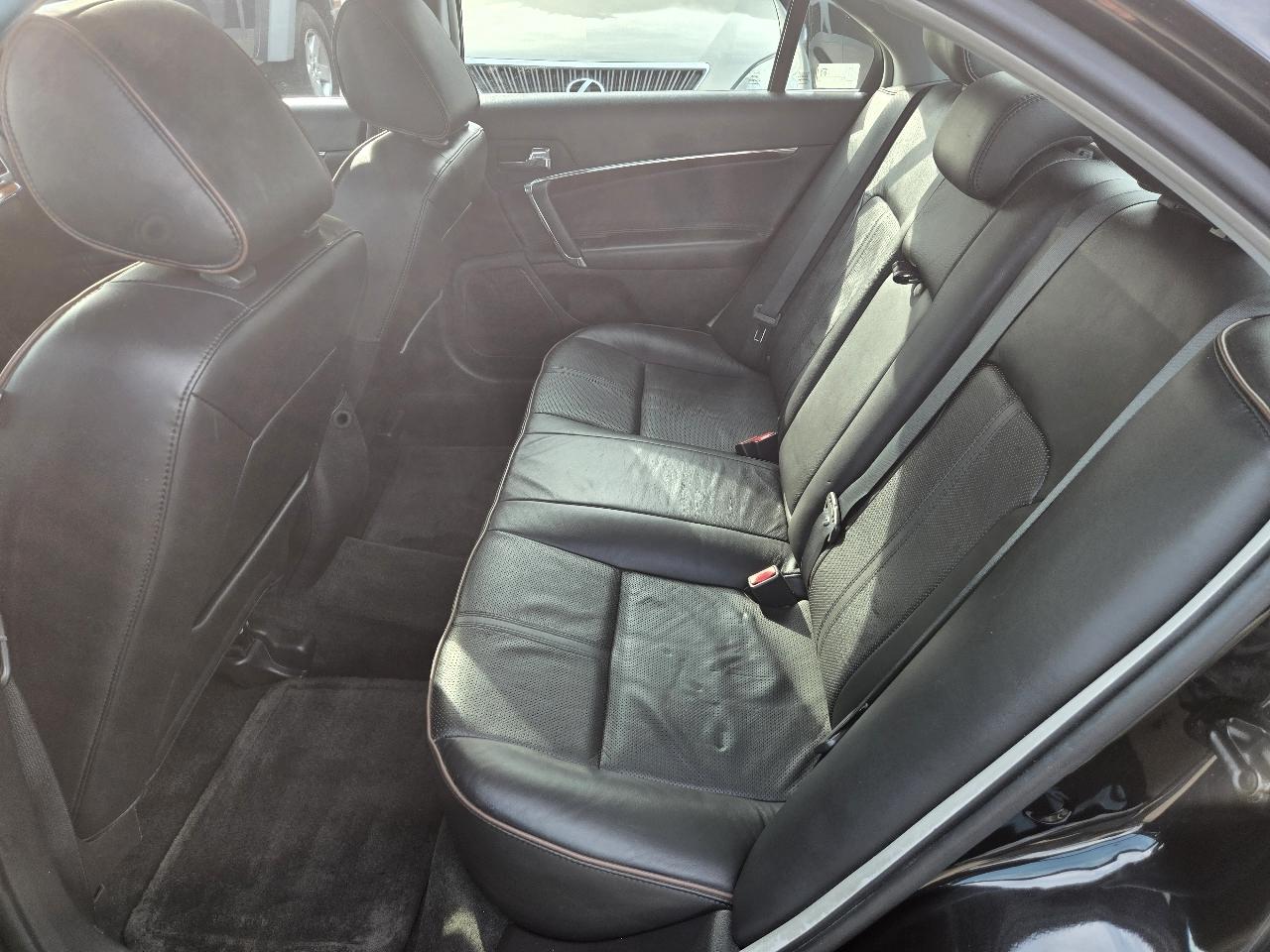 Lincoln MKZ 4dr Sdn FWD 2011