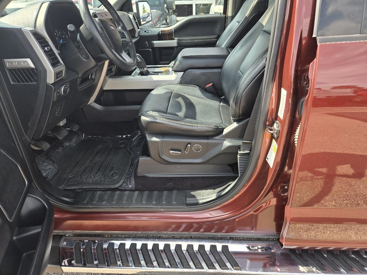 Ford F-150 4WD SuperCab 145" Lariat 2017