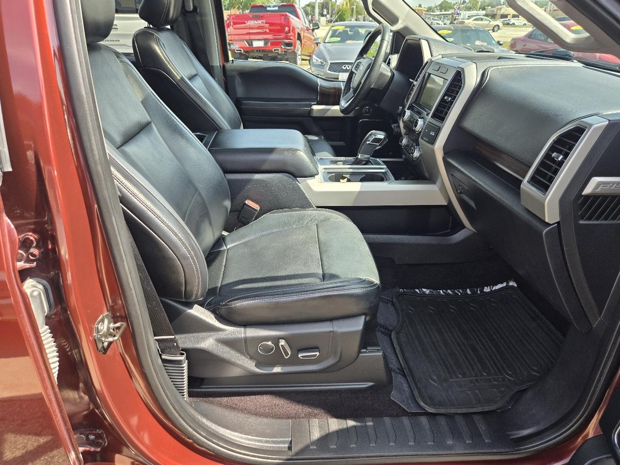 Ford F-150 4WD SuperCab 145" Lariat 2017