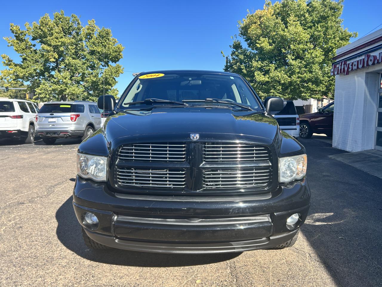 Dodge Ram 1500 2dr Reg Cab 120.5" WB 4WD SLT 2004