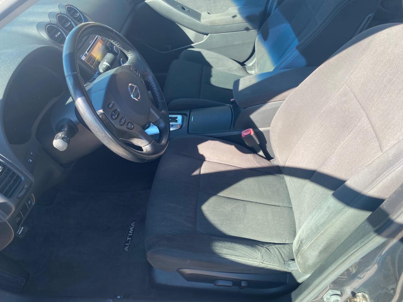 Nissan Altima 4dr Sdn I4 CVT 2.5 S 2010