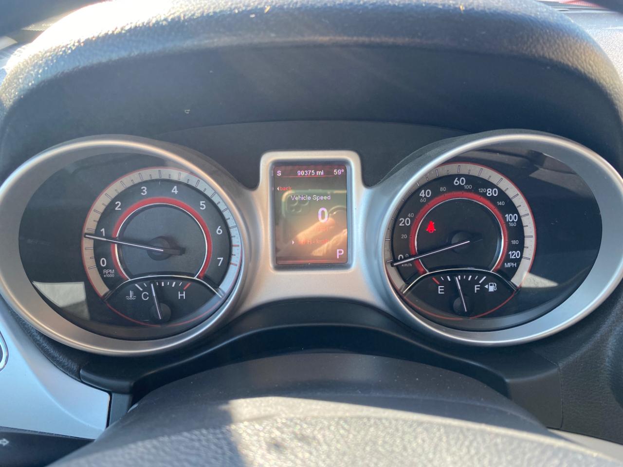 Dodge Journey FWD 4dr SXT 2012
