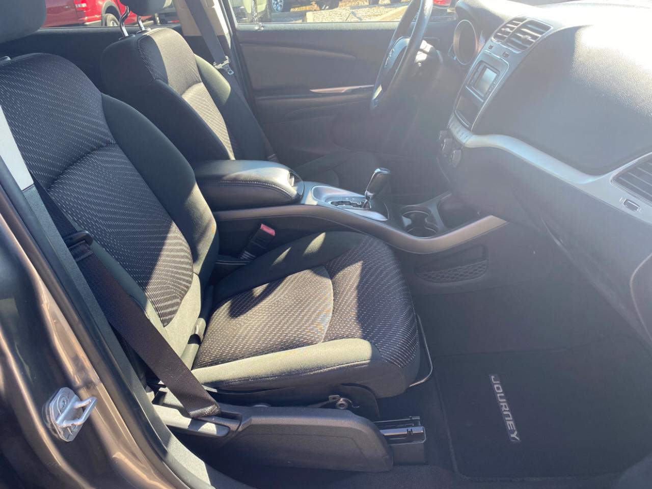 Dodge Journey FWD 4dr SXT 2012