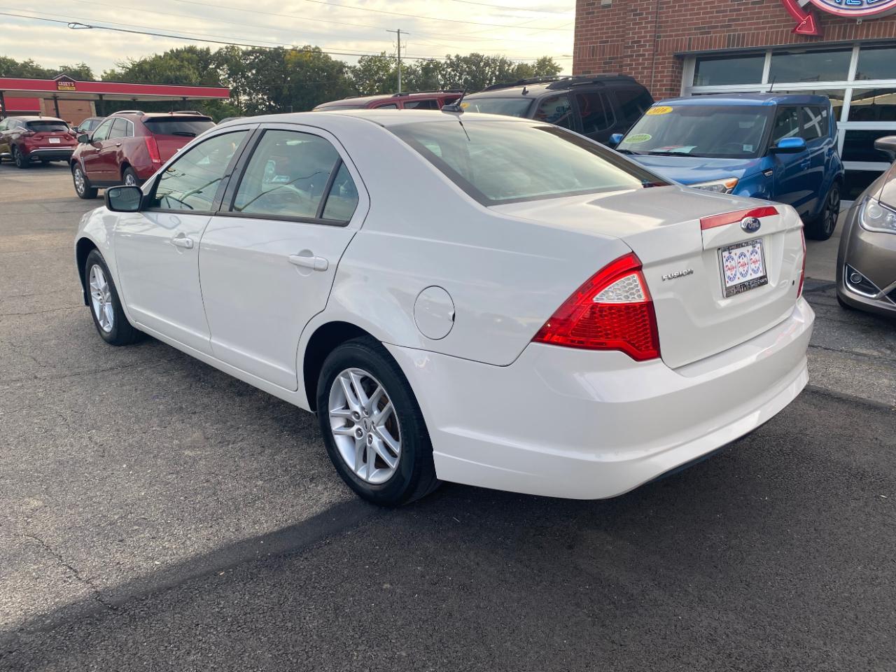 Ford Fusion 4dr Sdn S FWD 2012