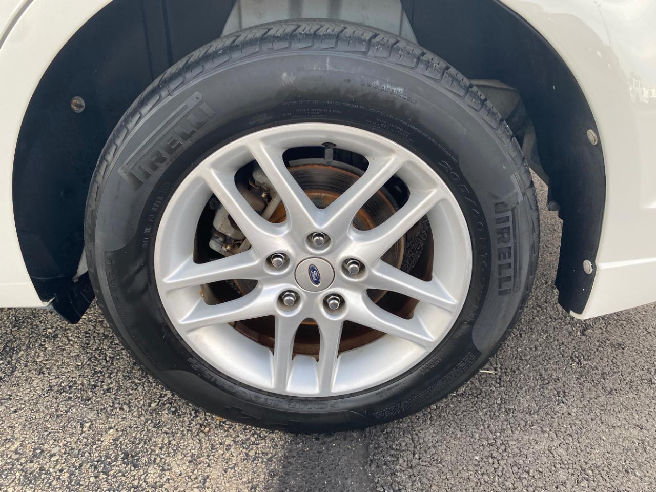 Ford Fusion 4dr Sdn S FWD 2012