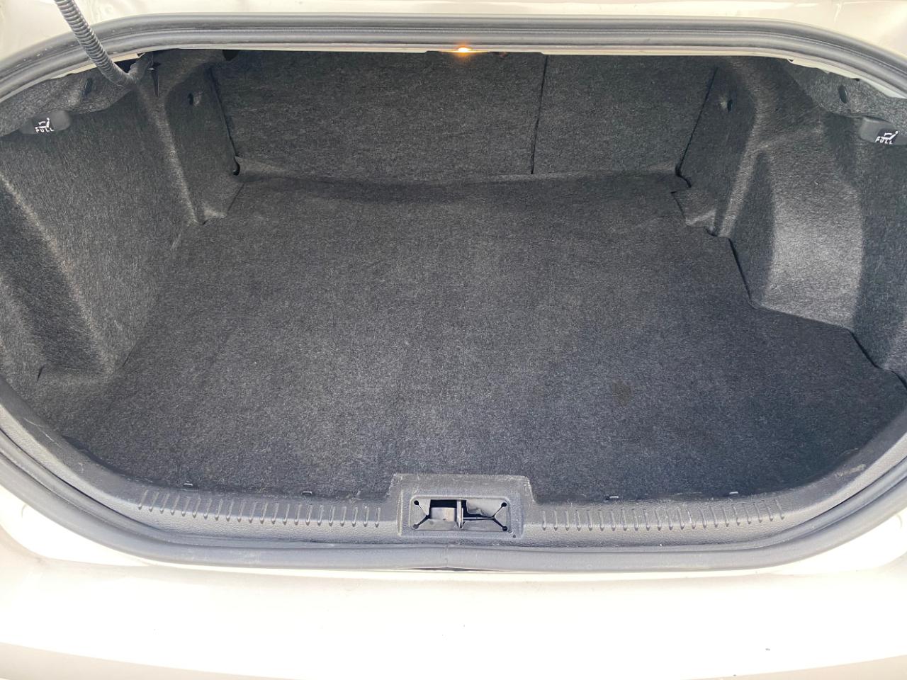 Ford Fusion 4dr Sdn S FWD 2012