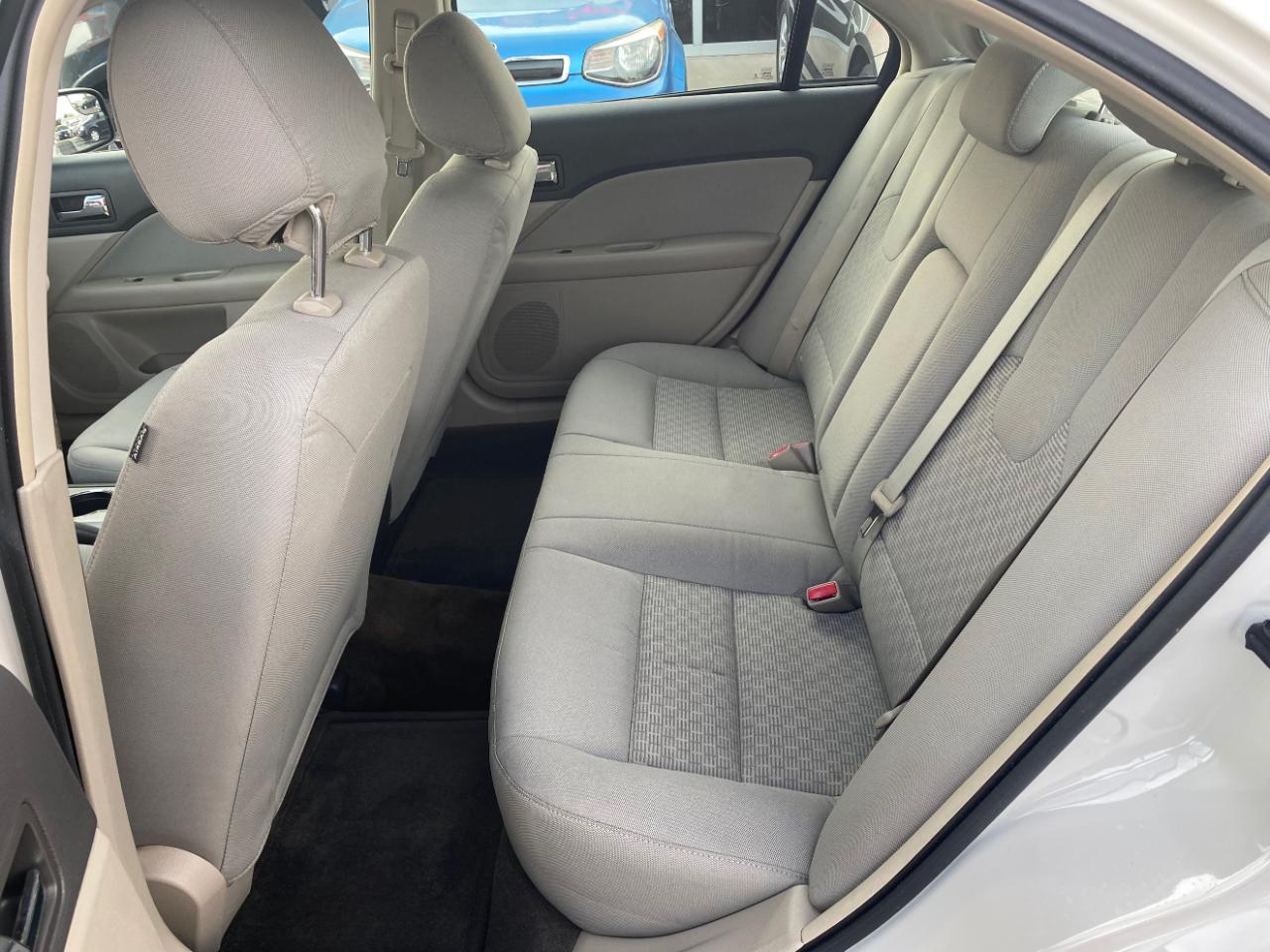 Ford Fusion 4dr Sdn S FWD 2012
