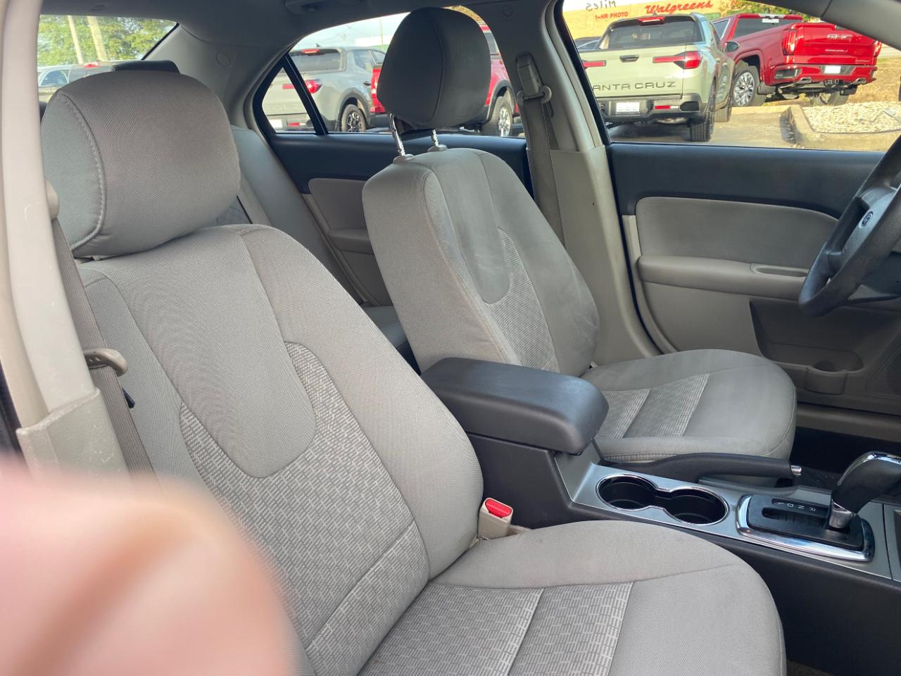 Ford Fusion 4dr Sdn S FWD 2012