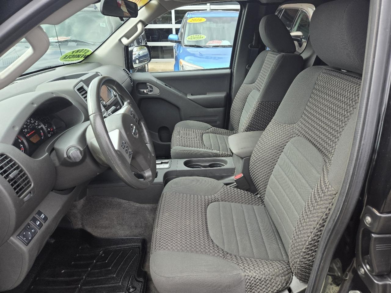 Nissan Frontier 4WD King Cab Auto SV 2016