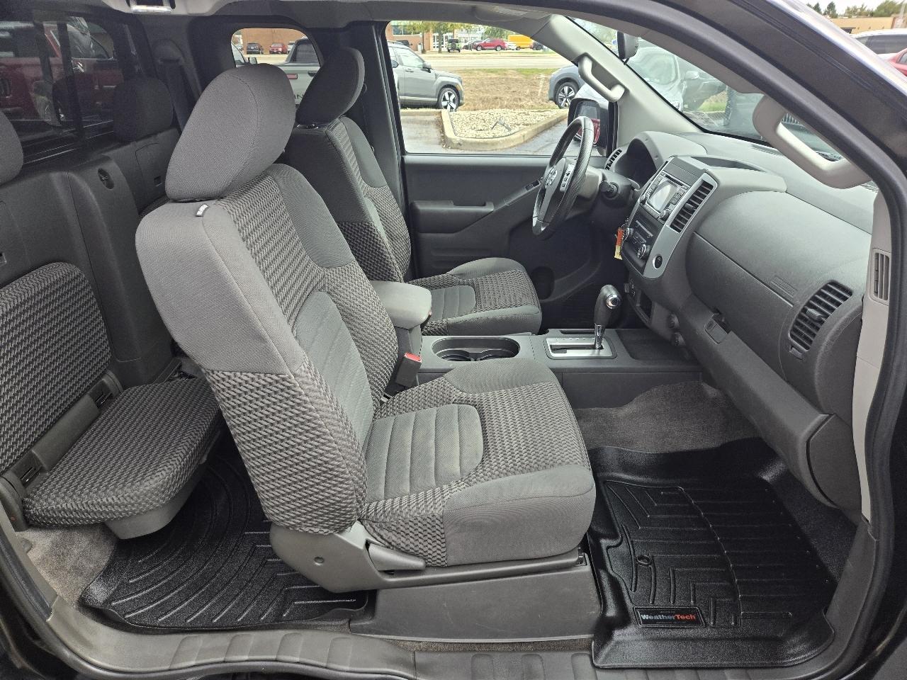 Nissan Frontier 4WD King Cab Auto SV 2016