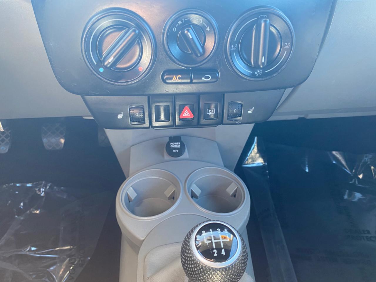 Volkswagen New Beetle Convertible 2dr Convertible GLS Auto 2003