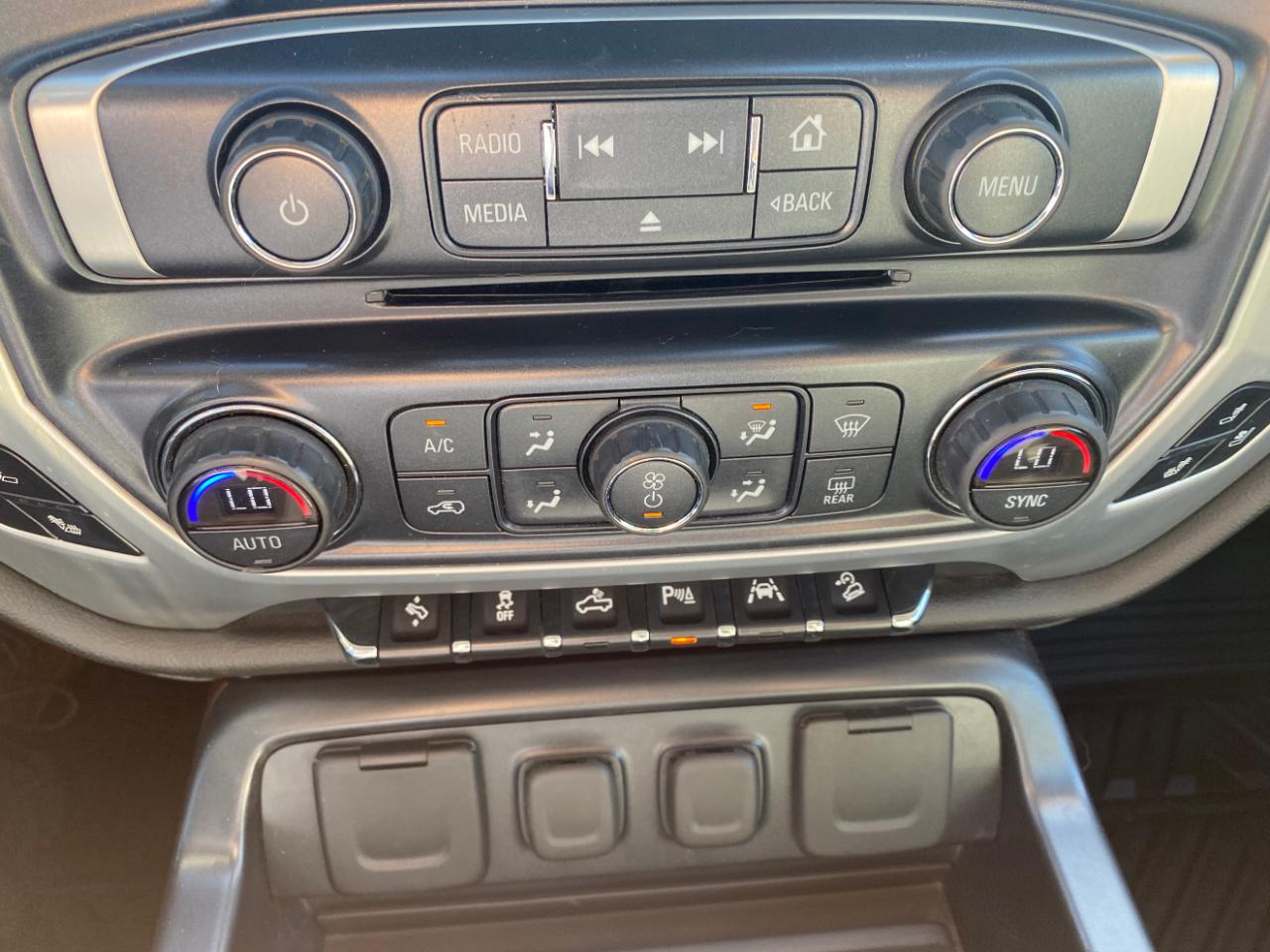GMC Sierra 1500 4WD Crew Cab 143.5" SLT 2016