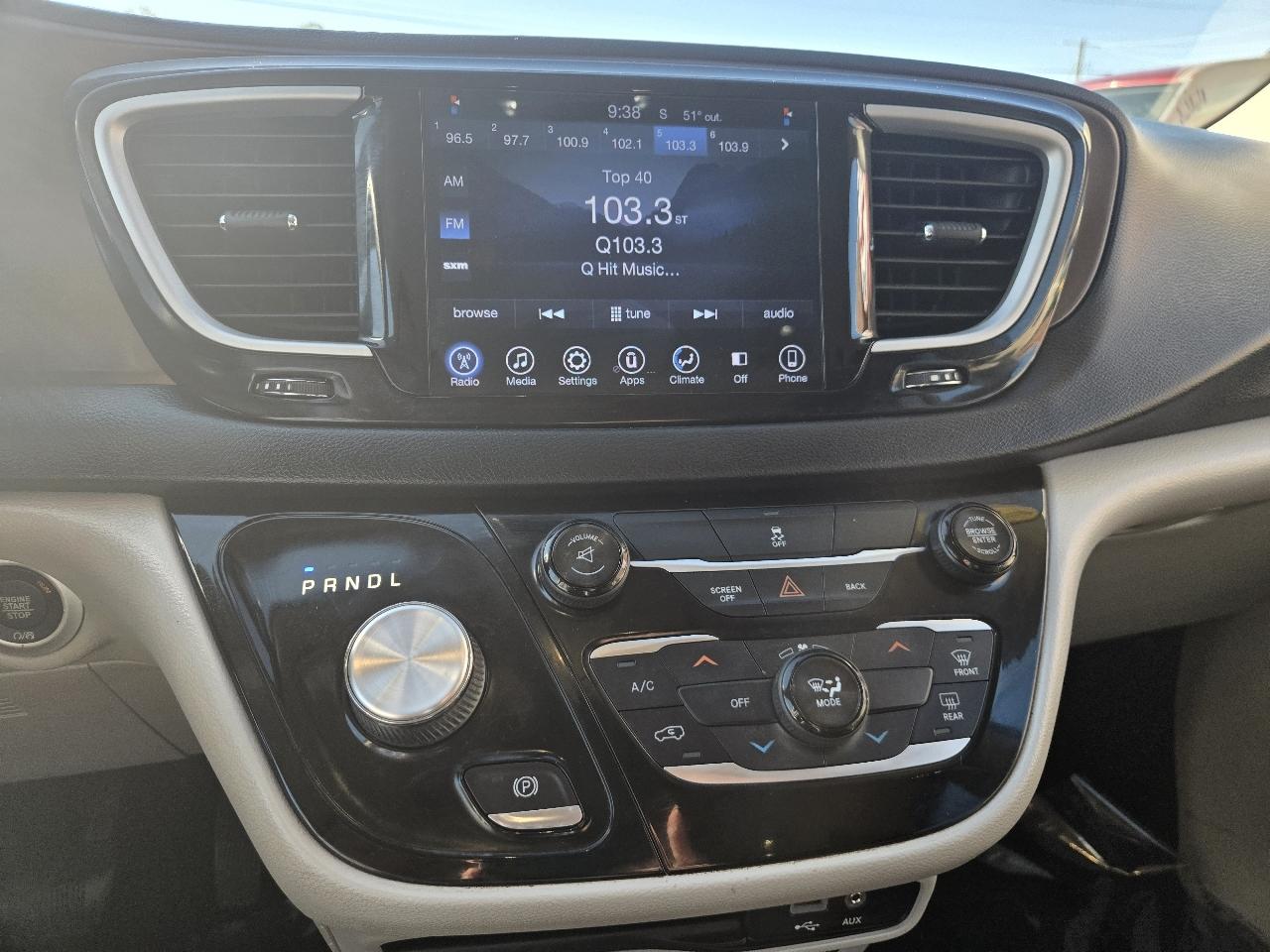 Chrysler Pacifica Touring FWD 2017