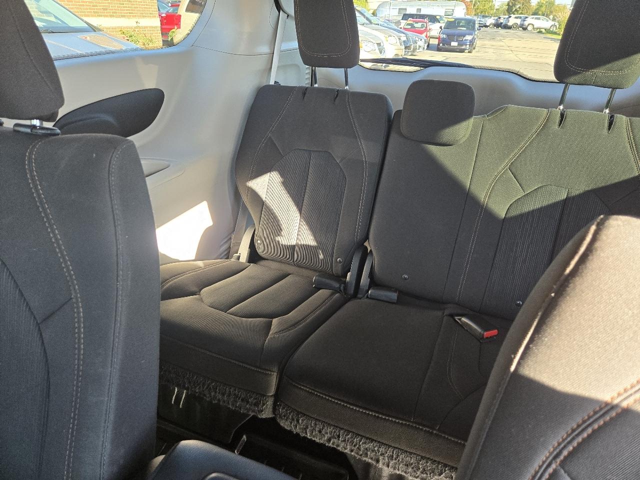 Chrysler Pacifica Touring FWD 2017