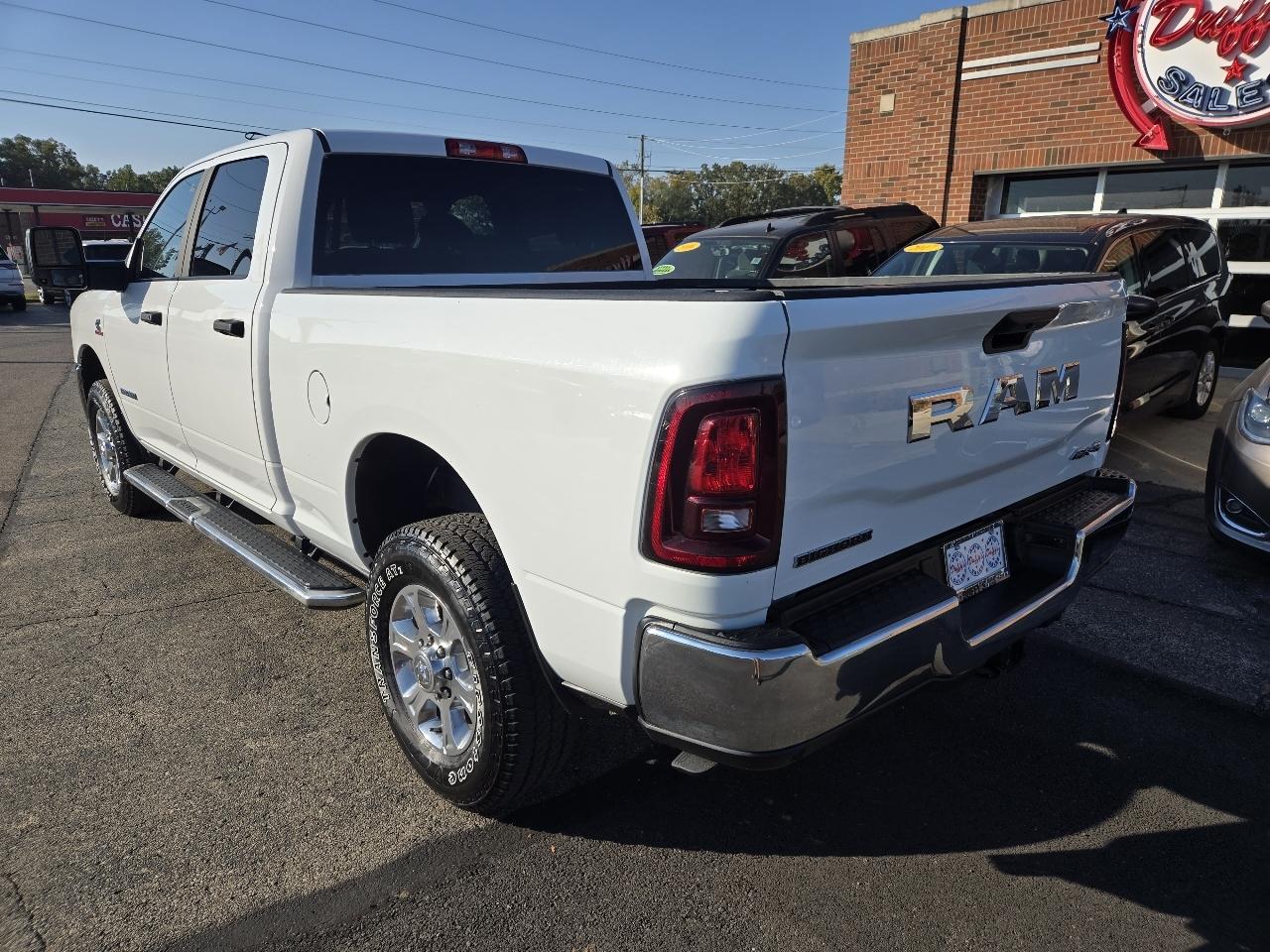 RAM 2500 Big Horn 4x4 Crew Cab 6'4" Box 2025
